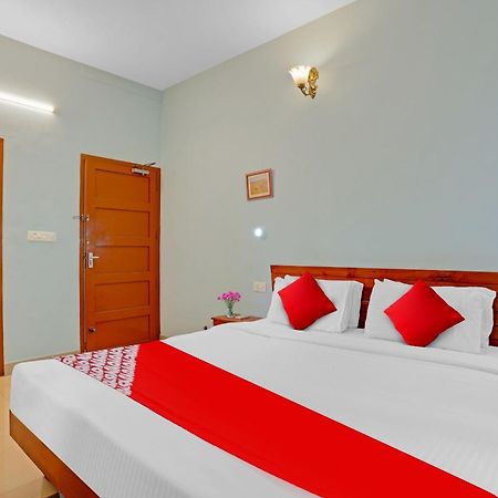 Flagship Hotel Adara Residency Thiruvananthapuram Екстериор снимка