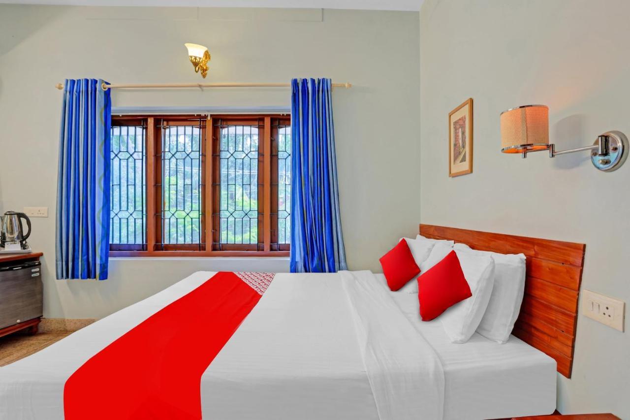 Flagship Hotel Adara Residency Thiruvananthapuram Екстериор снимка
