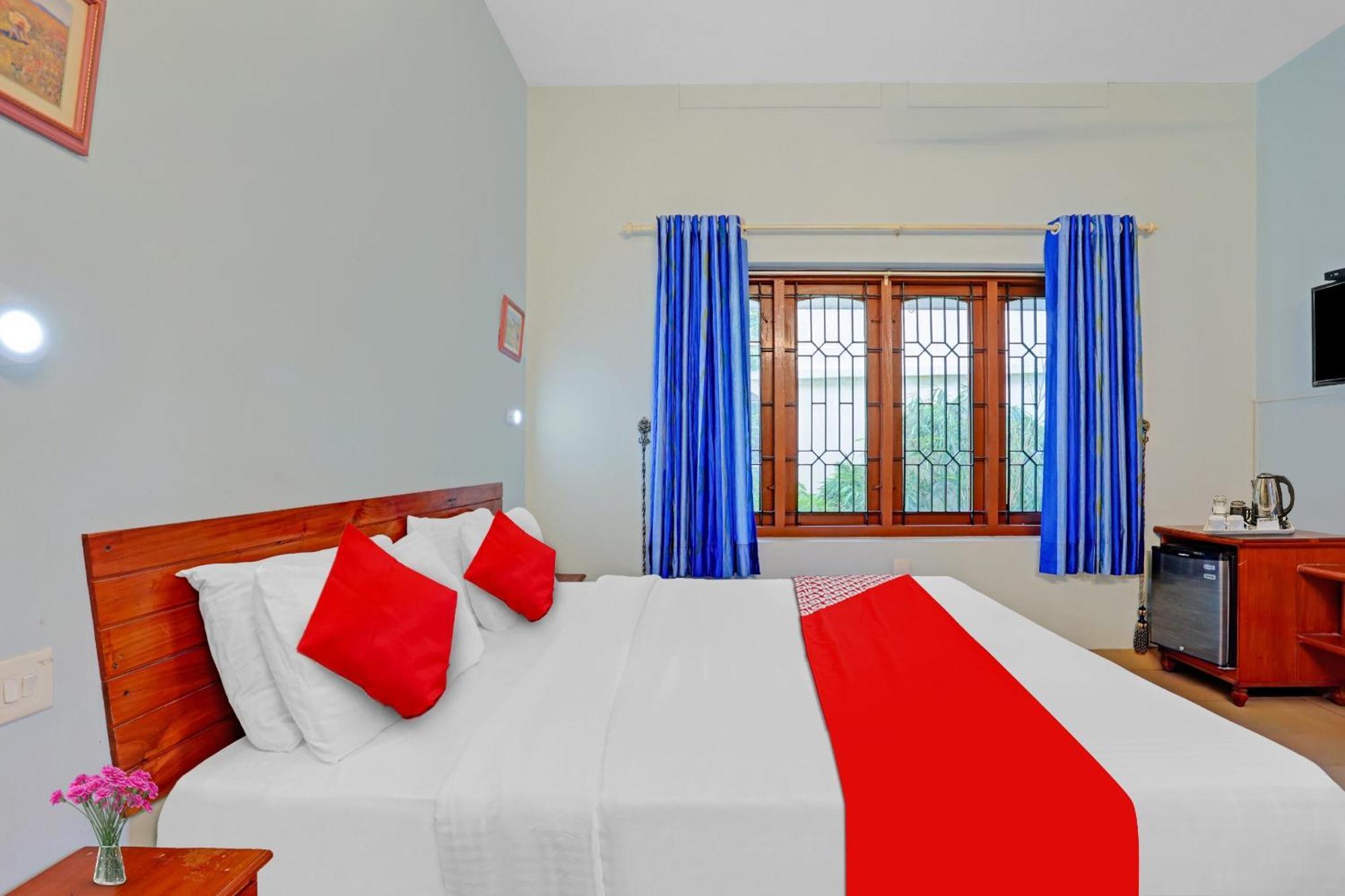 Flagship Hotel Adara Residency Thiruvananthapuram Екстериор снимка