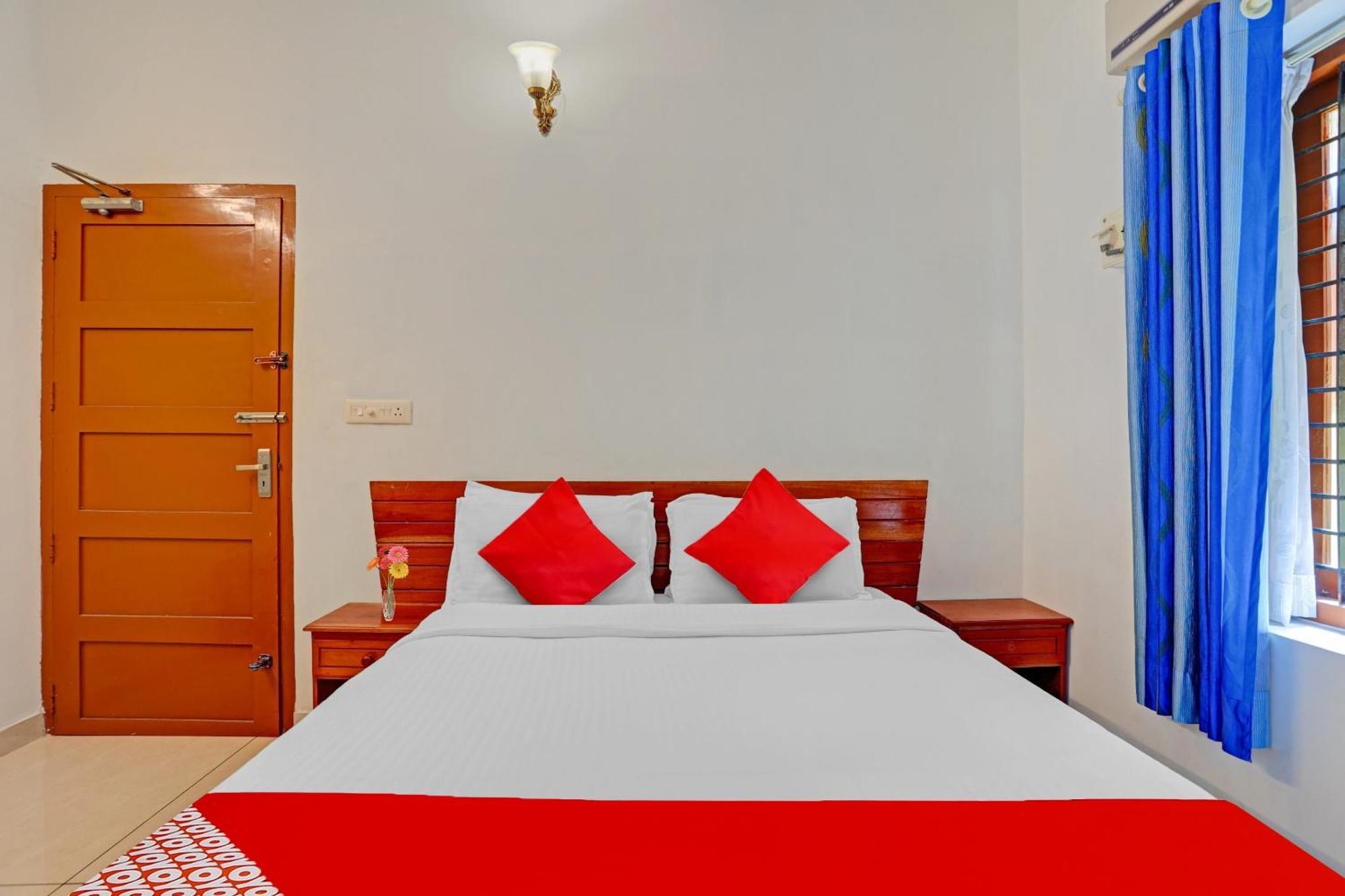 Flagship Hotel Adara Residency Thiruvananthapuram Екстериор снимка