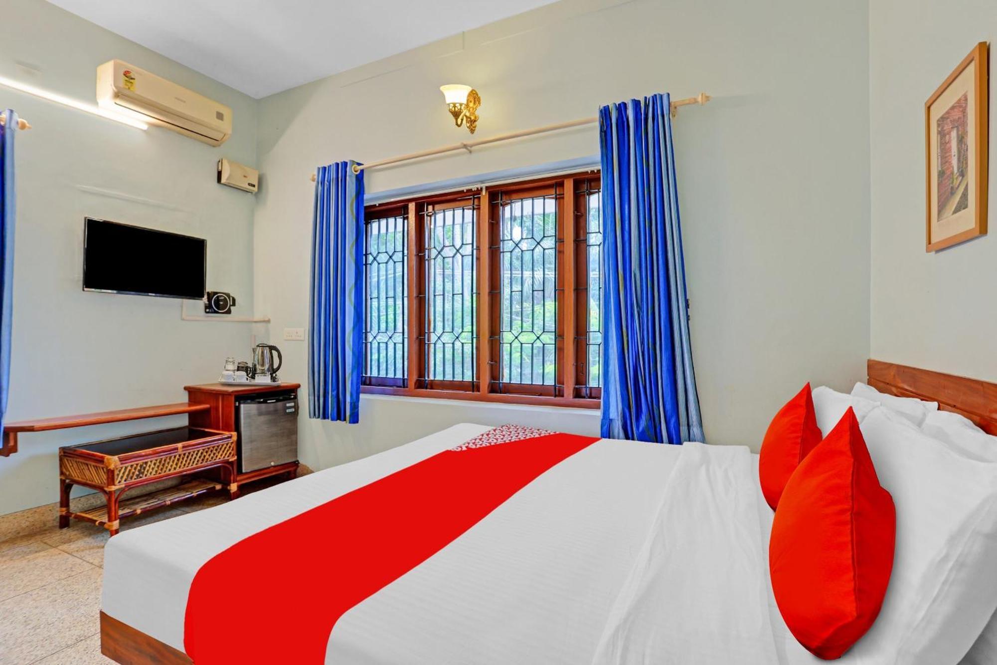 Flagship Hotel Adara Residency Thiruvananthapuram Екстериор снимка