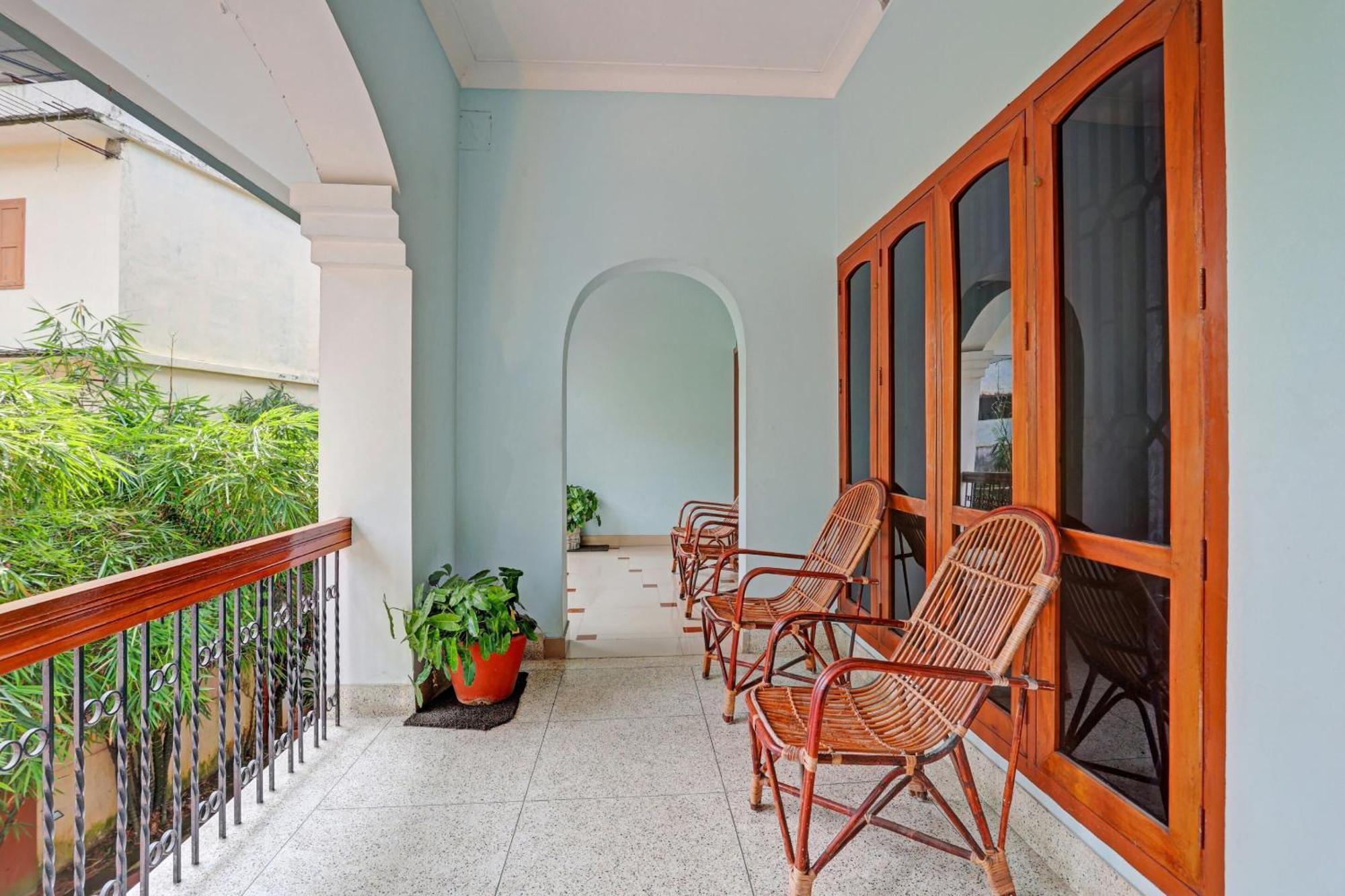 Flagship Hotel Adara Residency Thiruvananthapuram Екстериор снимка